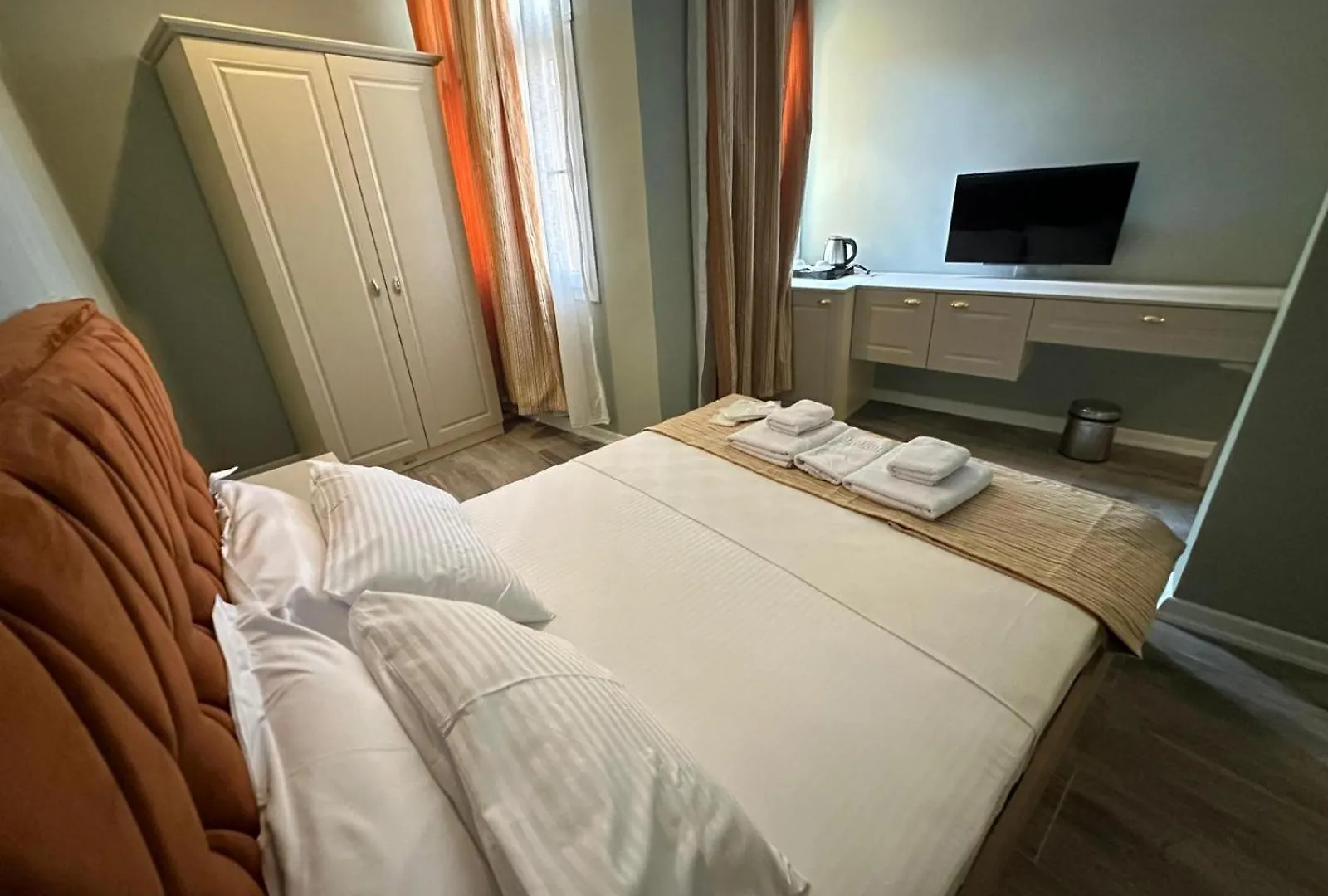 St945 Palas Otel Izmir Hotel