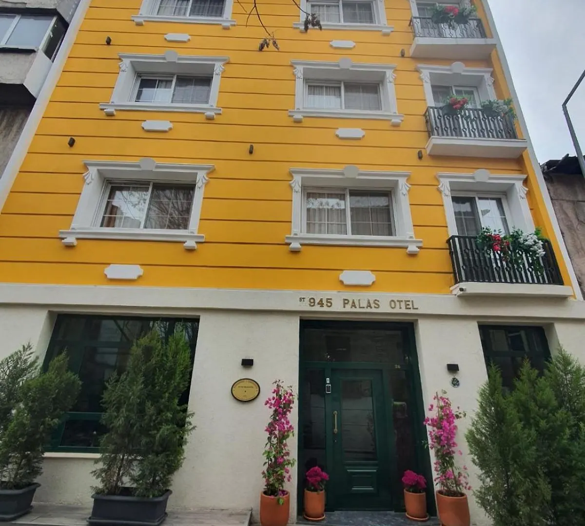 St945 Palas Otel contacts
